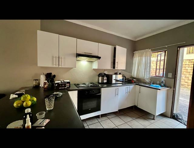 2 BEDROOM APARTMENT TO LET IN STONEHENGE